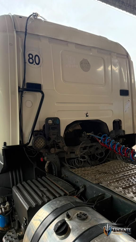 Scania P360 2015 — Camión usado, foto 5