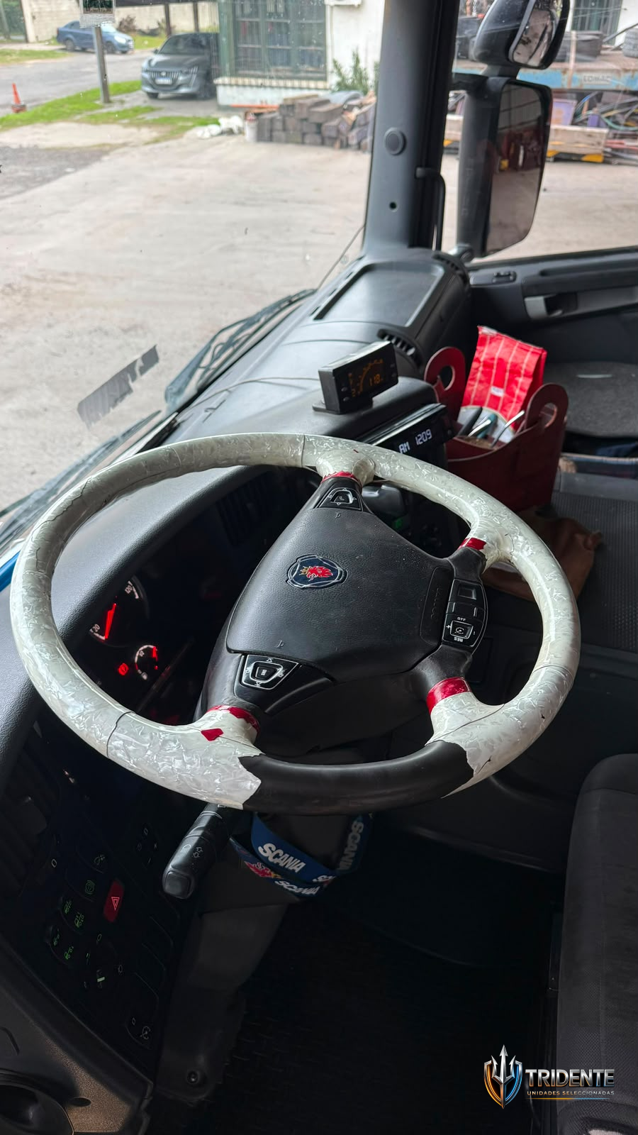 Scania P360 2015 — Camión usado, foto 7