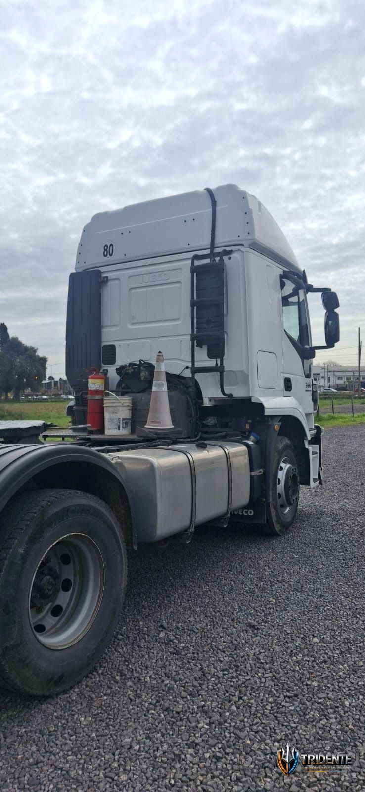 Iveco 360 2021 — Camión usado, foto 3