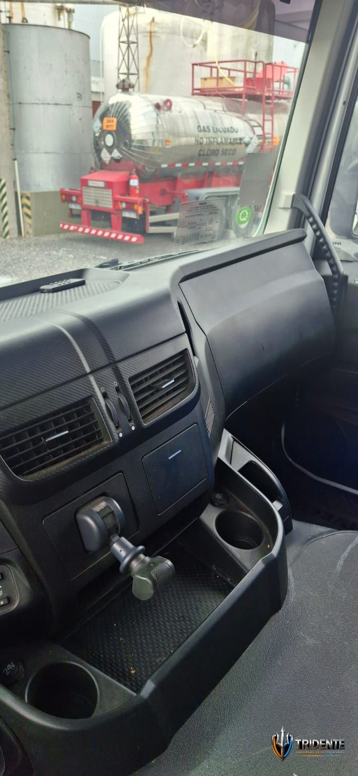Iveco 360 2021 — Camión usado, foto 7