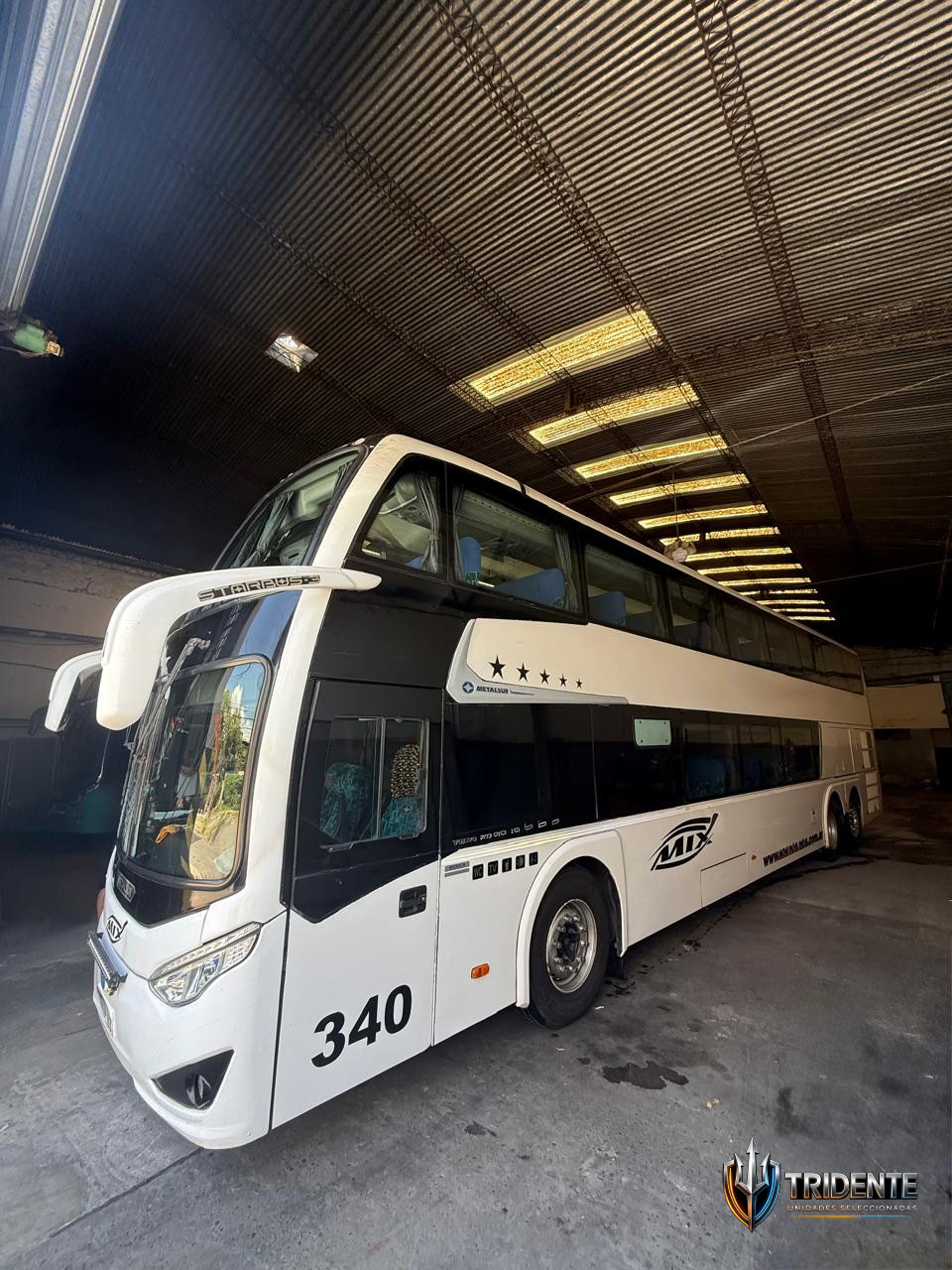 Volvo B430R 2016 — Colectivo usado, foto 3