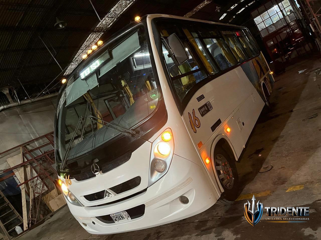 Mercedes-Benz mercedes benz 2015 — Colectivo usado, foto 2