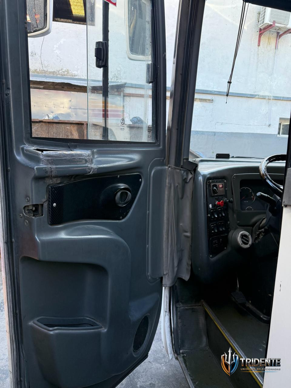 Scania K380 2013 — Colectivo usado, foto 8