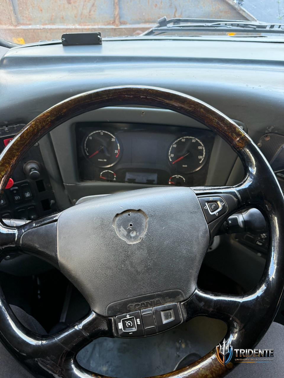 Scania K380 2013 — Colectivo usado, foto 10