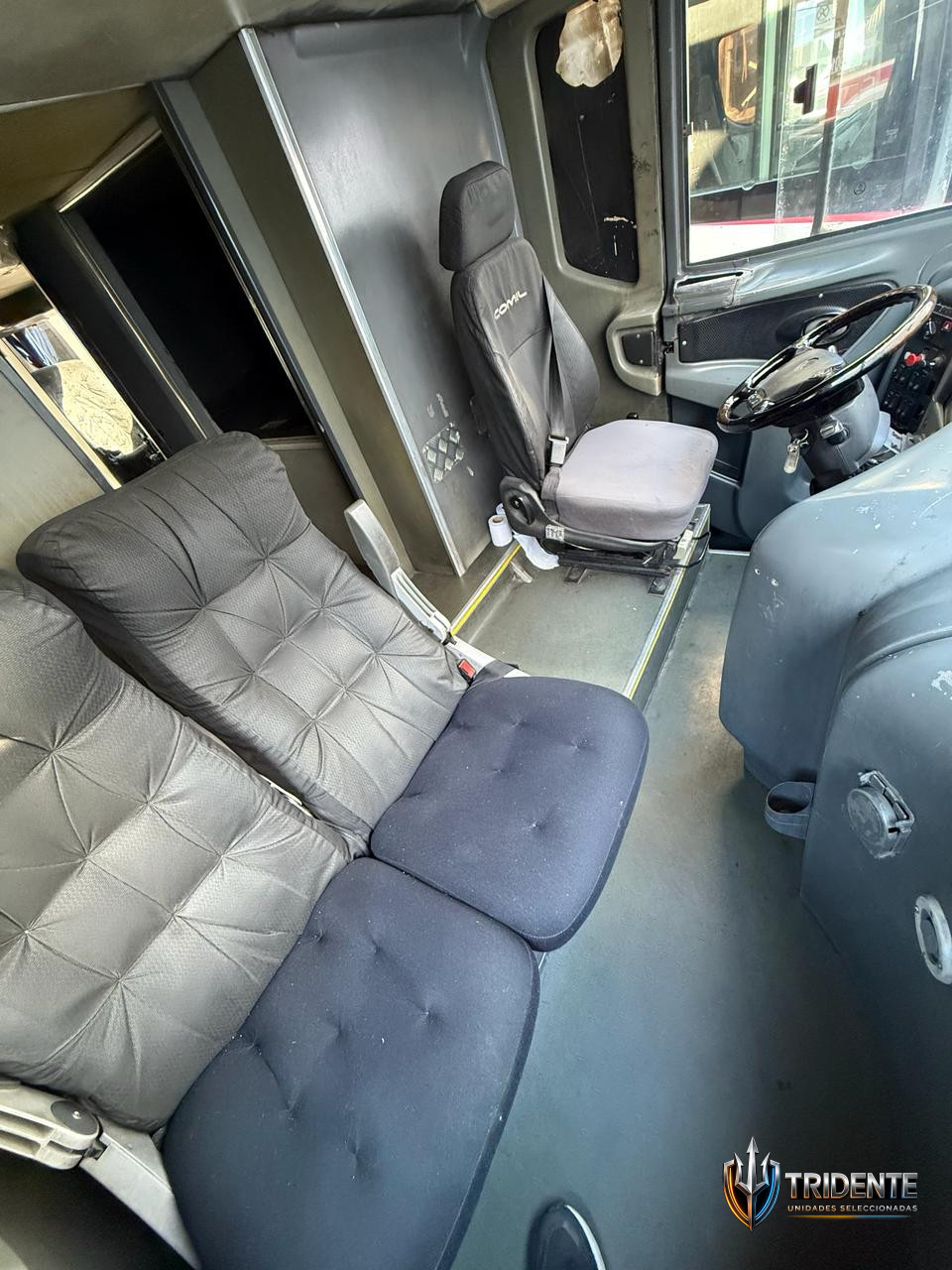 Scania K380 2013 — Colectivo usado, foto 9