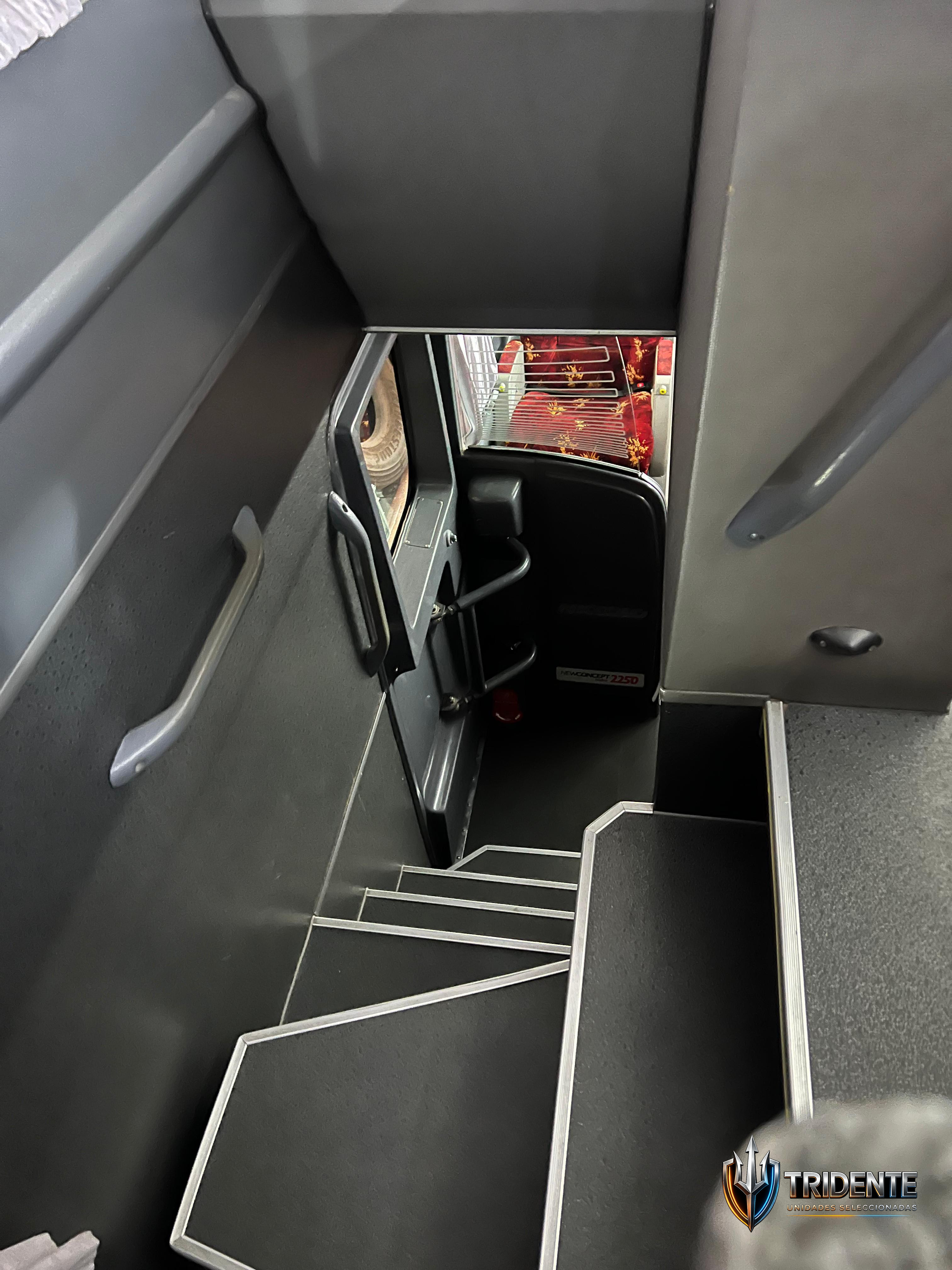 Mercedes-Benz O500 2015 — Colectivo usado, foto 7