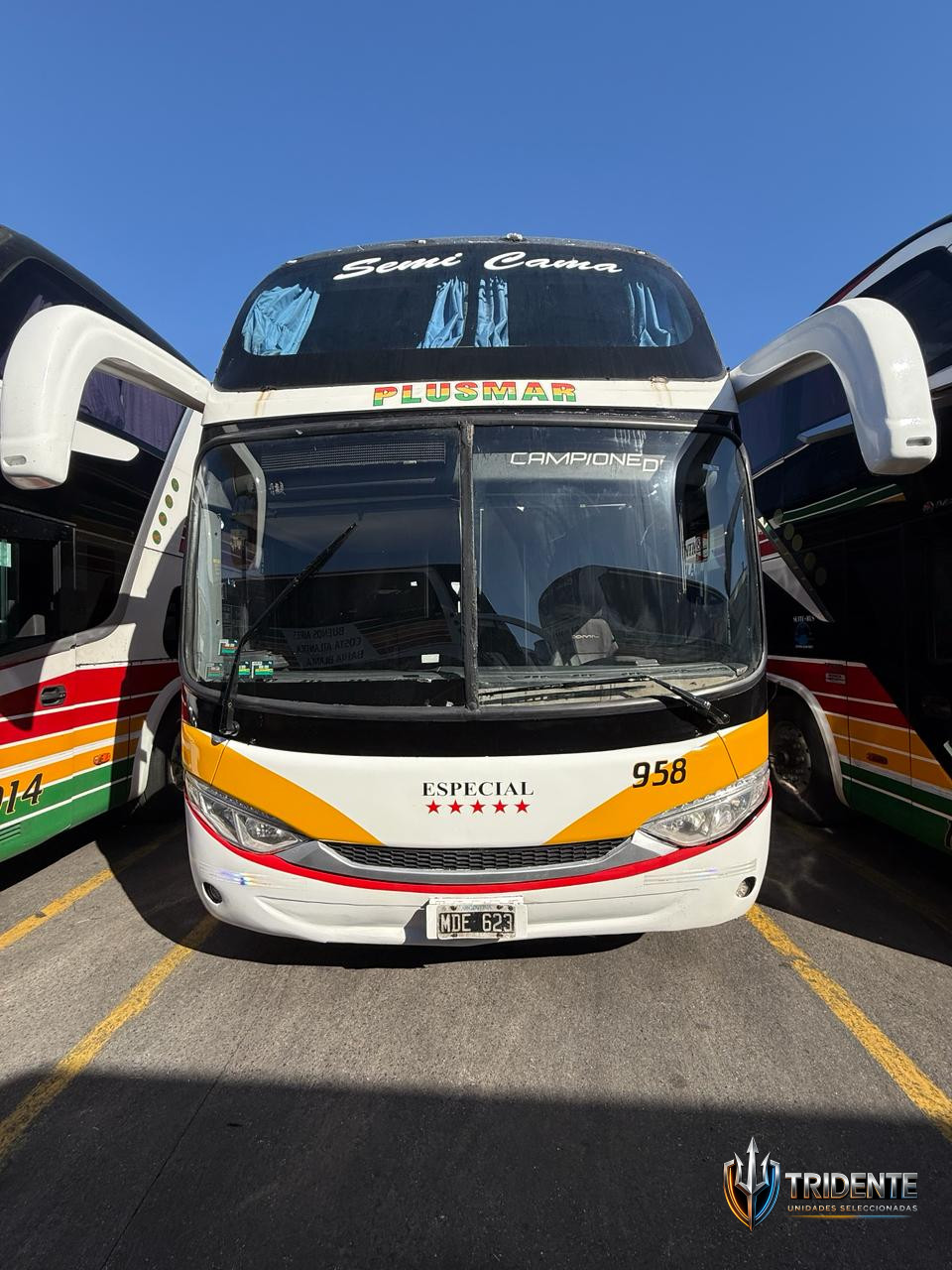 Scania K380 2013 — Colectivo usado, foto 2
