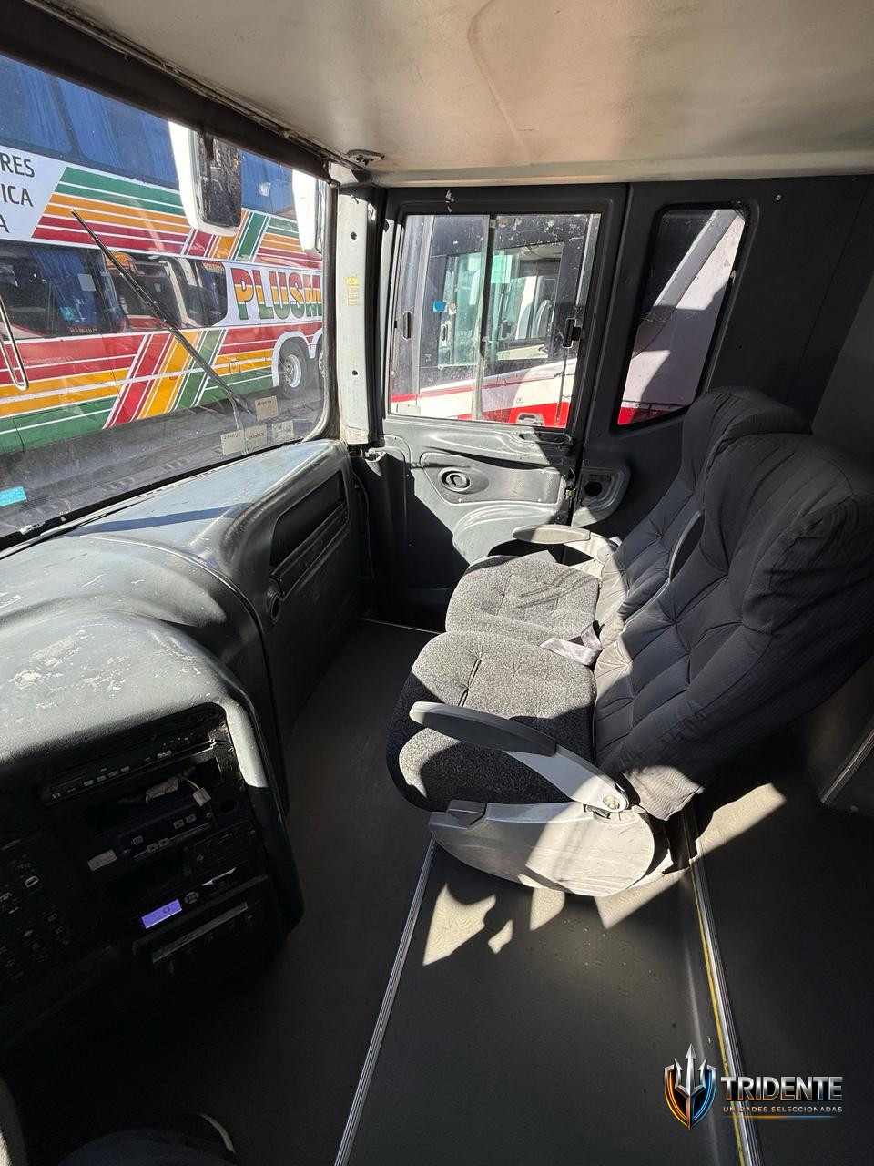 Scania K380 2013 — Colectivo usado, foto 8