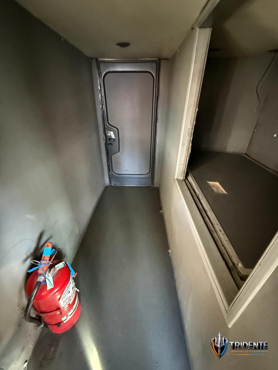 Scania K380 2013 — Colectivo usado, foto 10