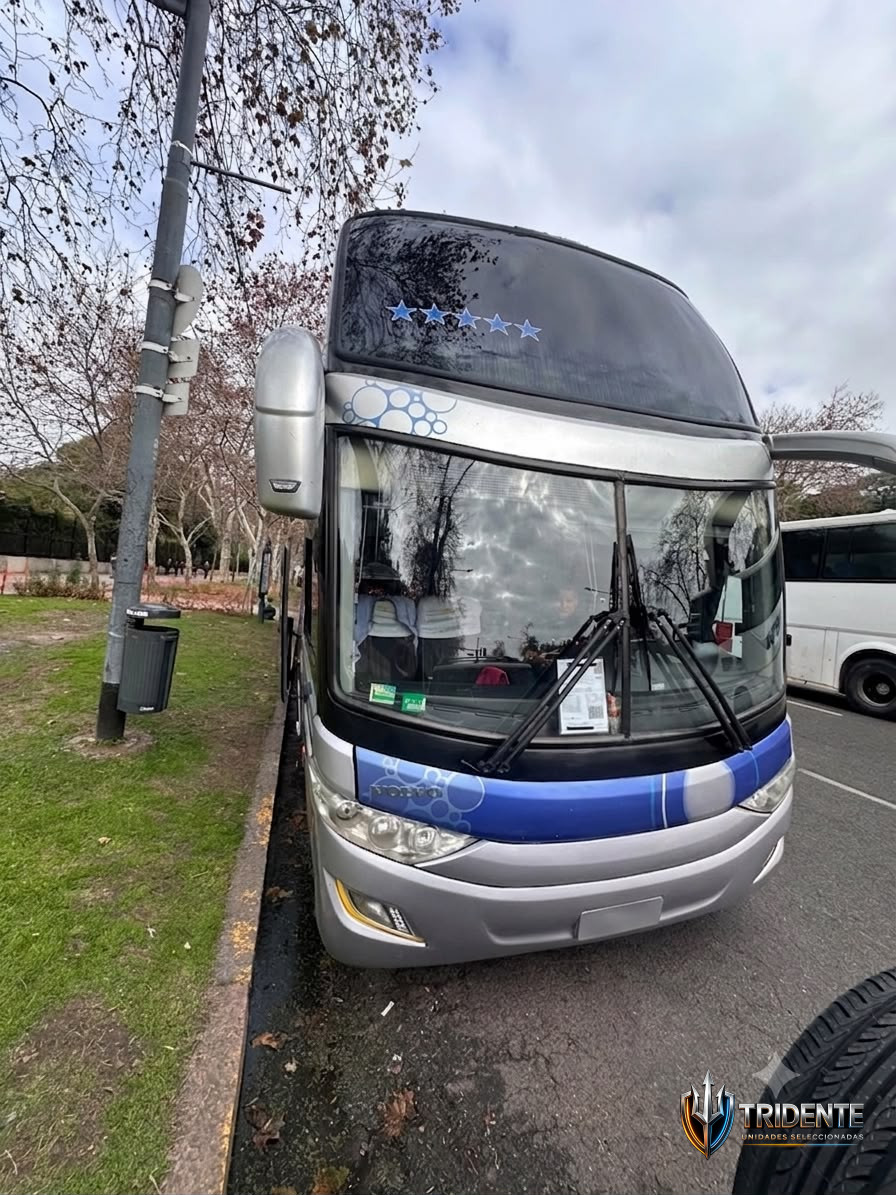 Volvo B450R 2018 — Colectivo usado, foto 2