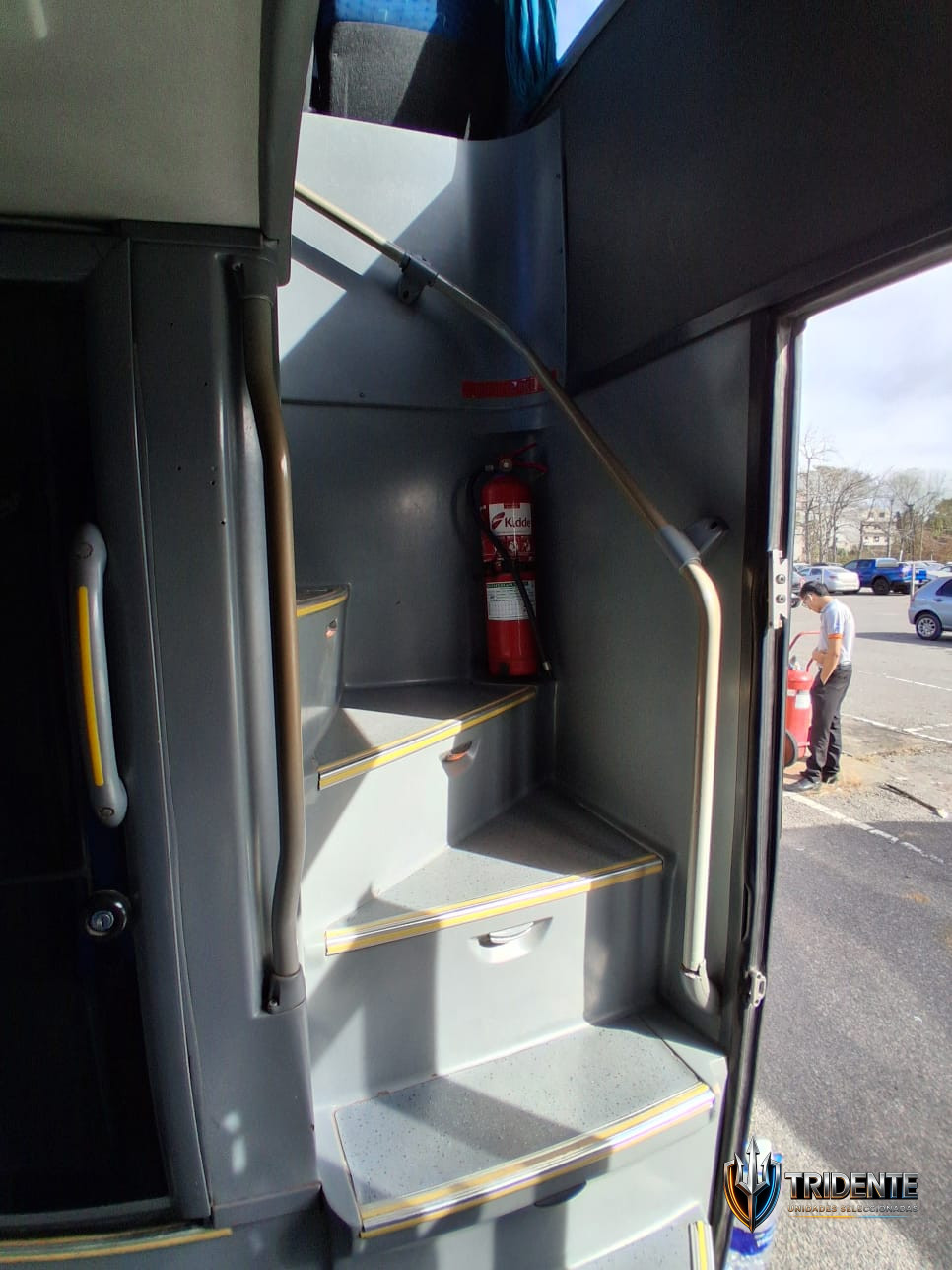 Volvo B450R 2016 — Colectivo usado, foto 17