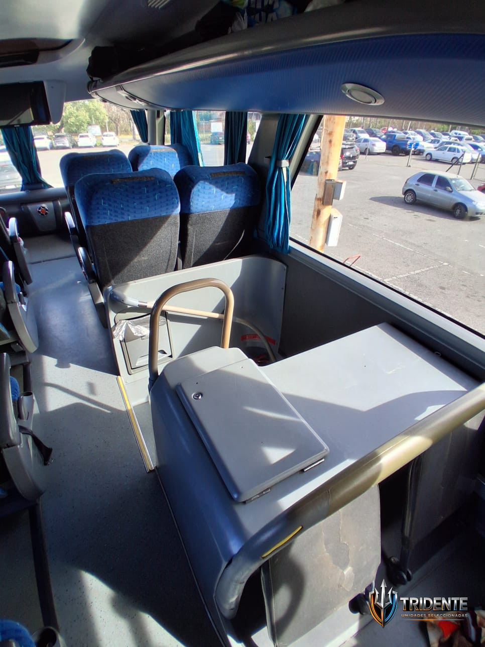 Volvo B450R 2016 — Colectivo usado, foto 20