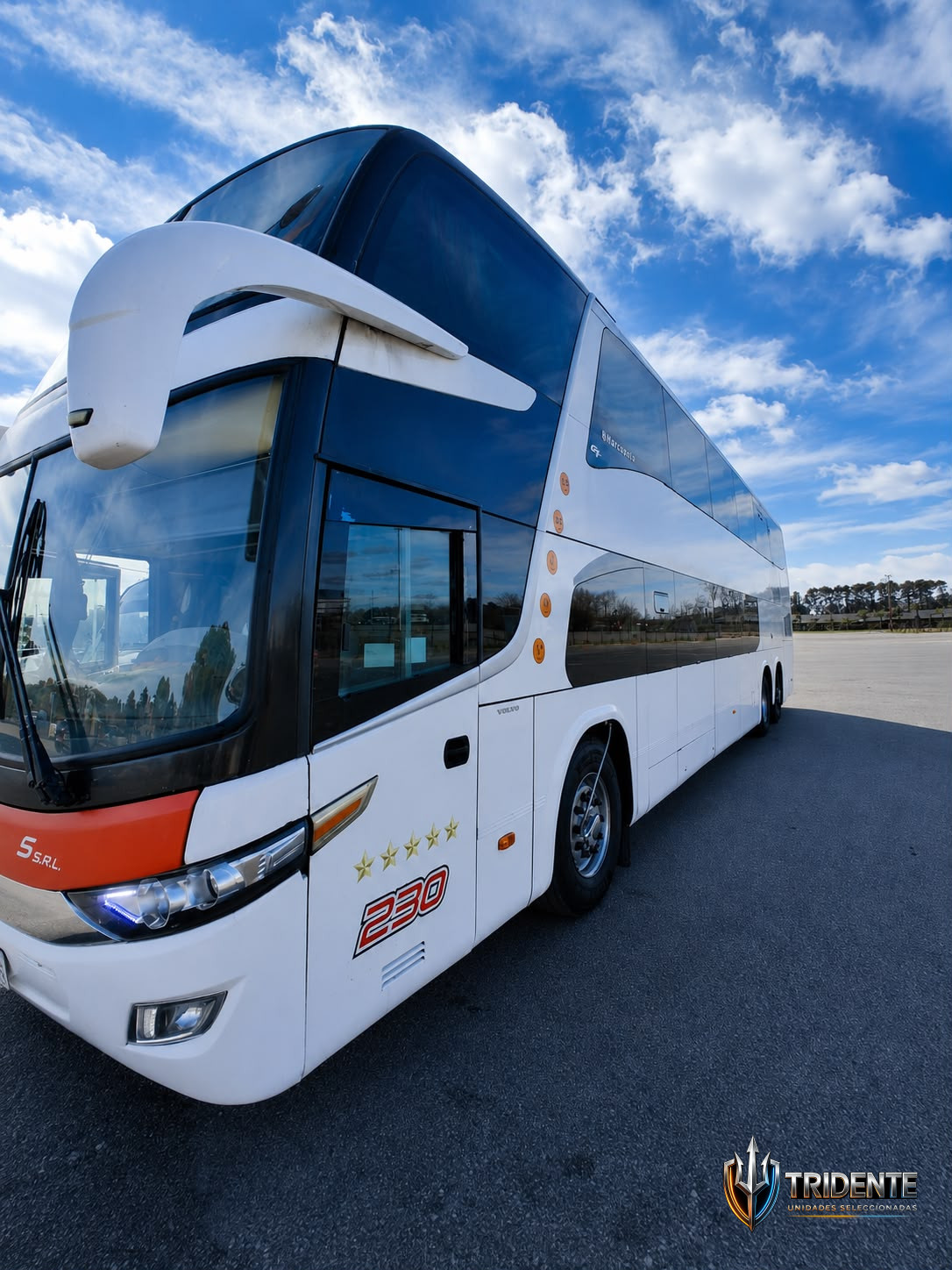 Volvo B450R 2016 — Colectivo usado, foto 3