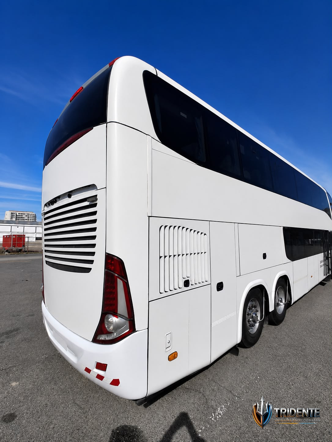 Volvo B450R 2016 — Colectivo usado, foto 7