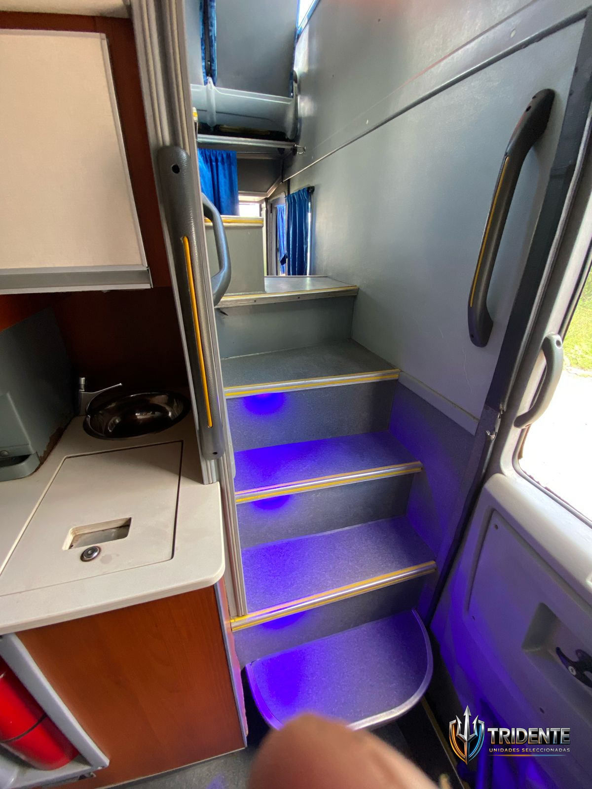 Volvo B450R 2018 — Colectivo usado, foto 4