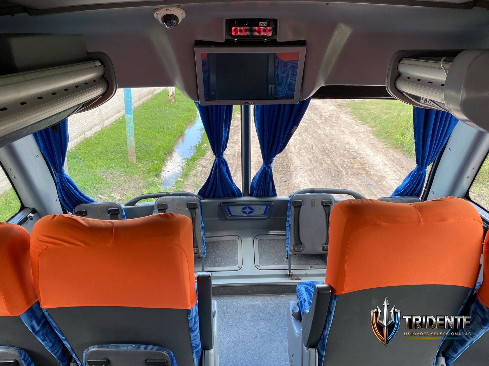 Volvo B450R 2018 — Colectivo usado, foto 5