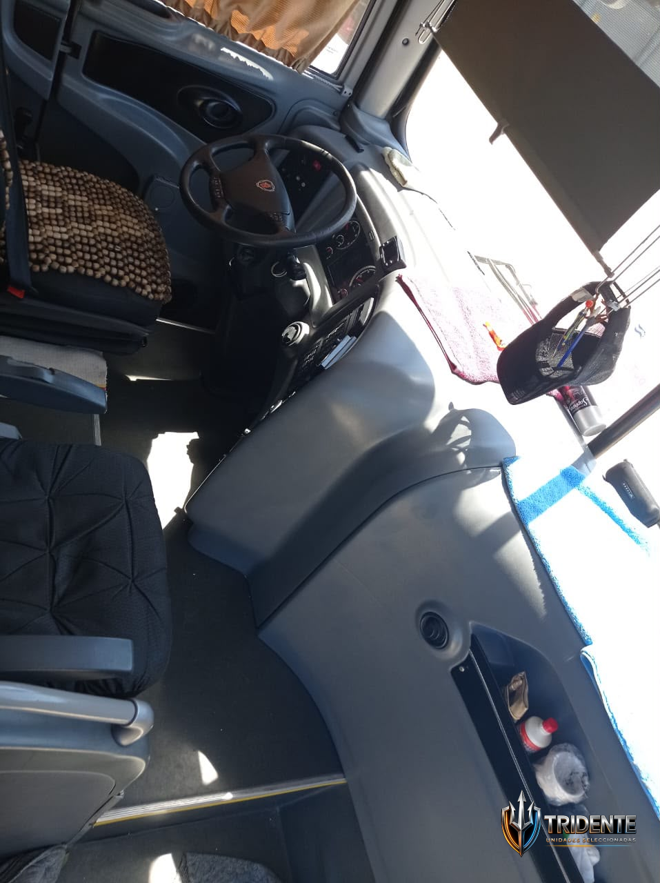 Scania K400 2017 — Colectivo usado, foto 4