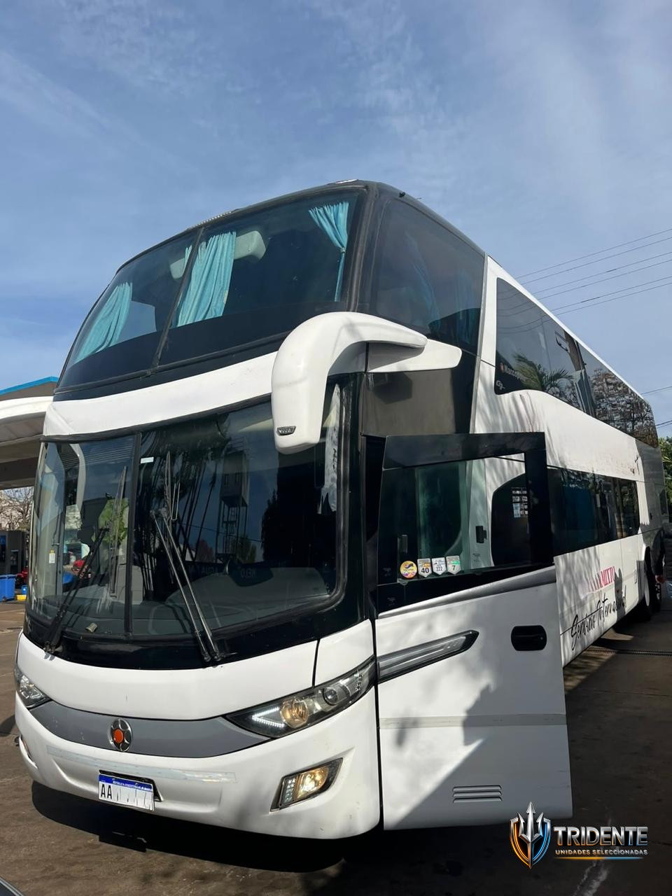 Scania K400 2016 — Colectivo usado, foto 1